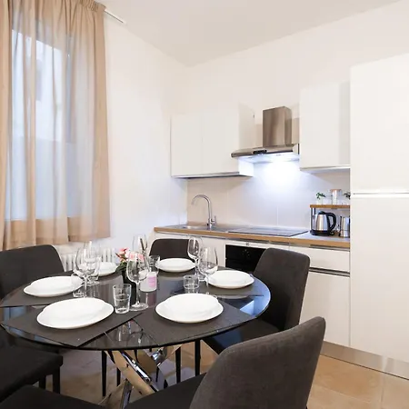 Apartment Amarone Elegant In The Heart Of