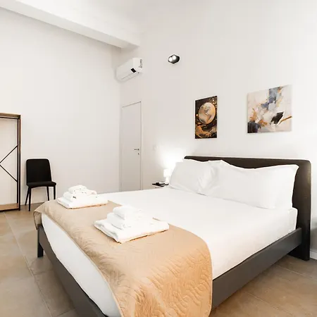 Amarone Elegant In The Heart Of ボローニャ